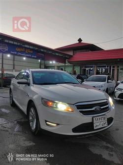 Ford Taurus